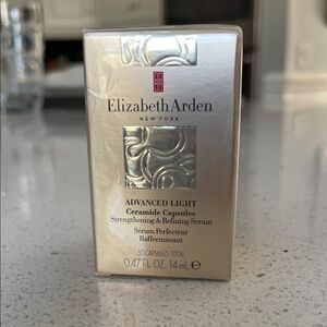 Elizabeth Arden Advanced Light Ceramide Capsules
